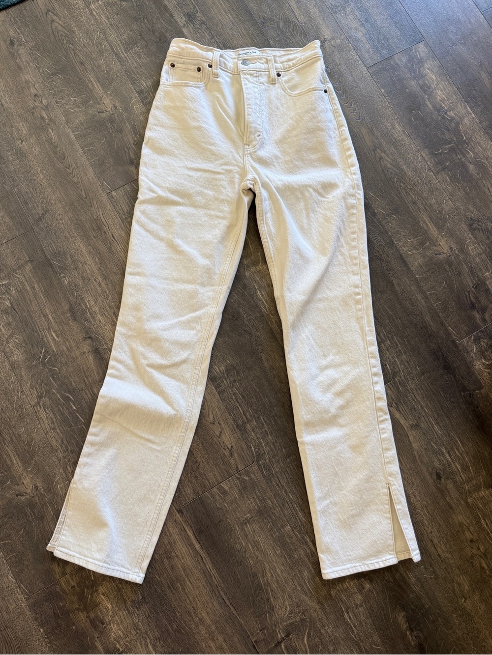Abercrombie & Fitch Off-White Straight-Leg Jeans